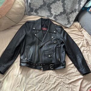 Made in Europe vintage Black Leather Biker Jacket in Excellent Condition